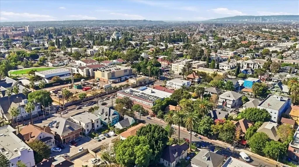 2104 Park Grove, Los Angeles, California, United States. - Photo 6