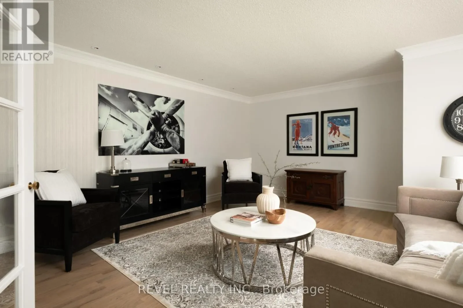 Gallery photo 4