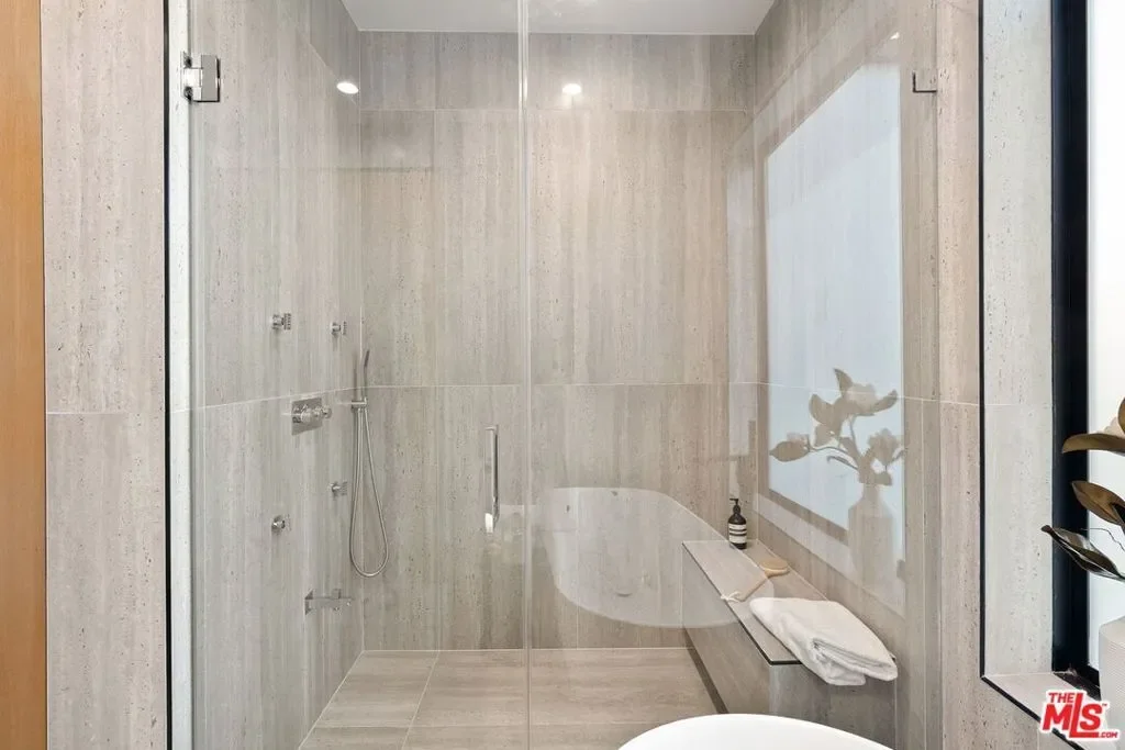 4532 Calhoun Avenue, Los Angeles, California, United States. - Photo 19