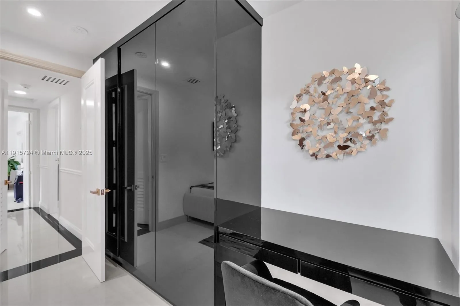726 NE 17th Way, Fort Lauderdale, Florida, United States. - Photo 24