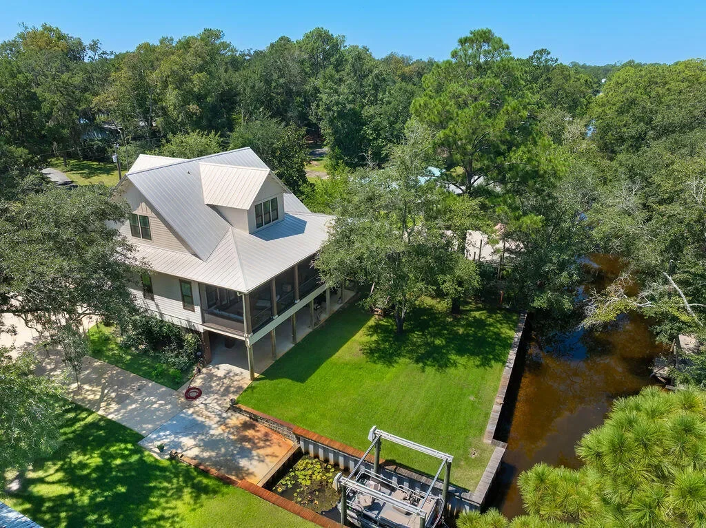 400 Pitts Bayshore Drive, Freeport, FL 32439, Freeport, Florida, United States. - Photo 16