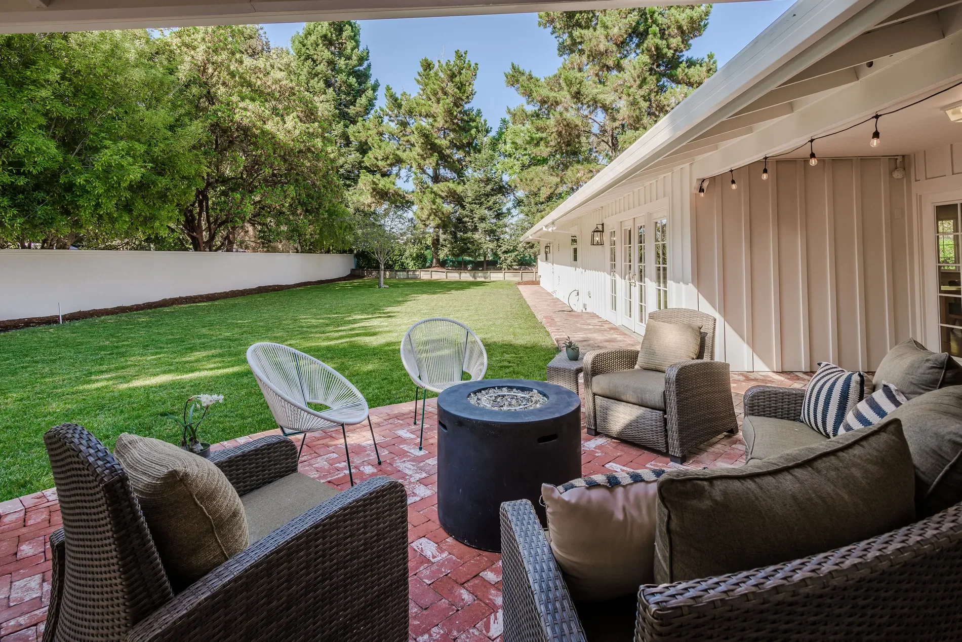 1597 Edgewood Drive , Palo Alto, CA 94303, East Palo Alto, California, United States. - Photo 4