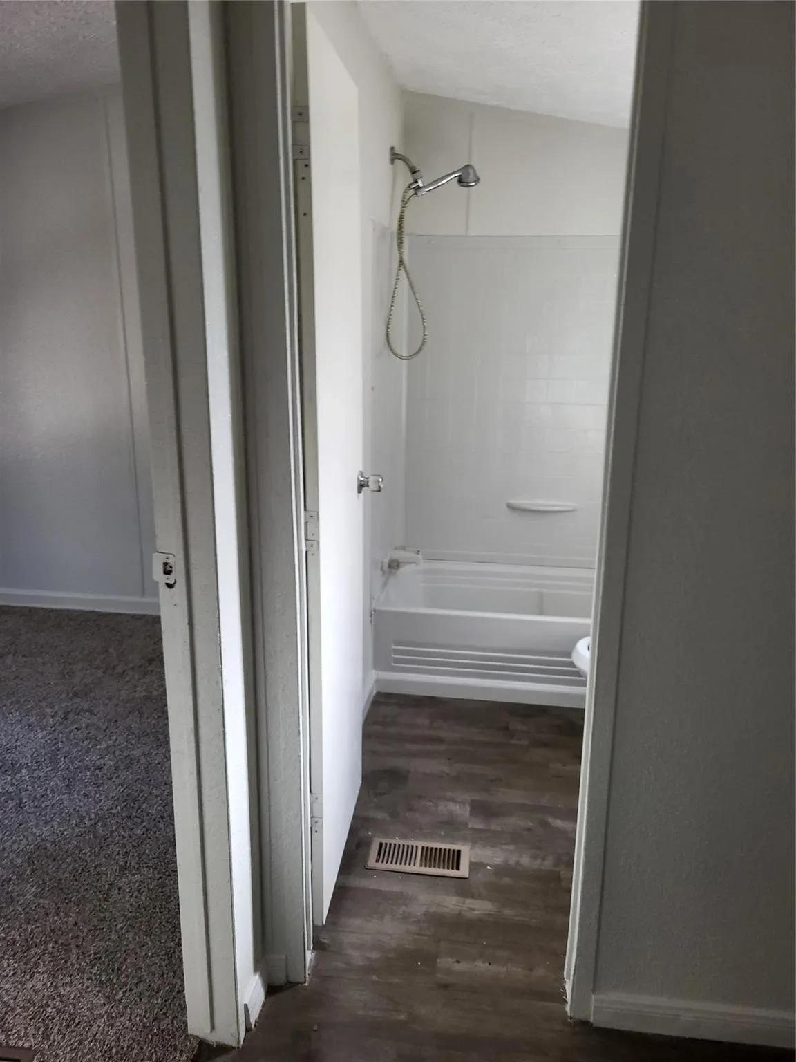19320 Crystalwood Estates Drive, New Caney, Texas, United States. - Photo 6
