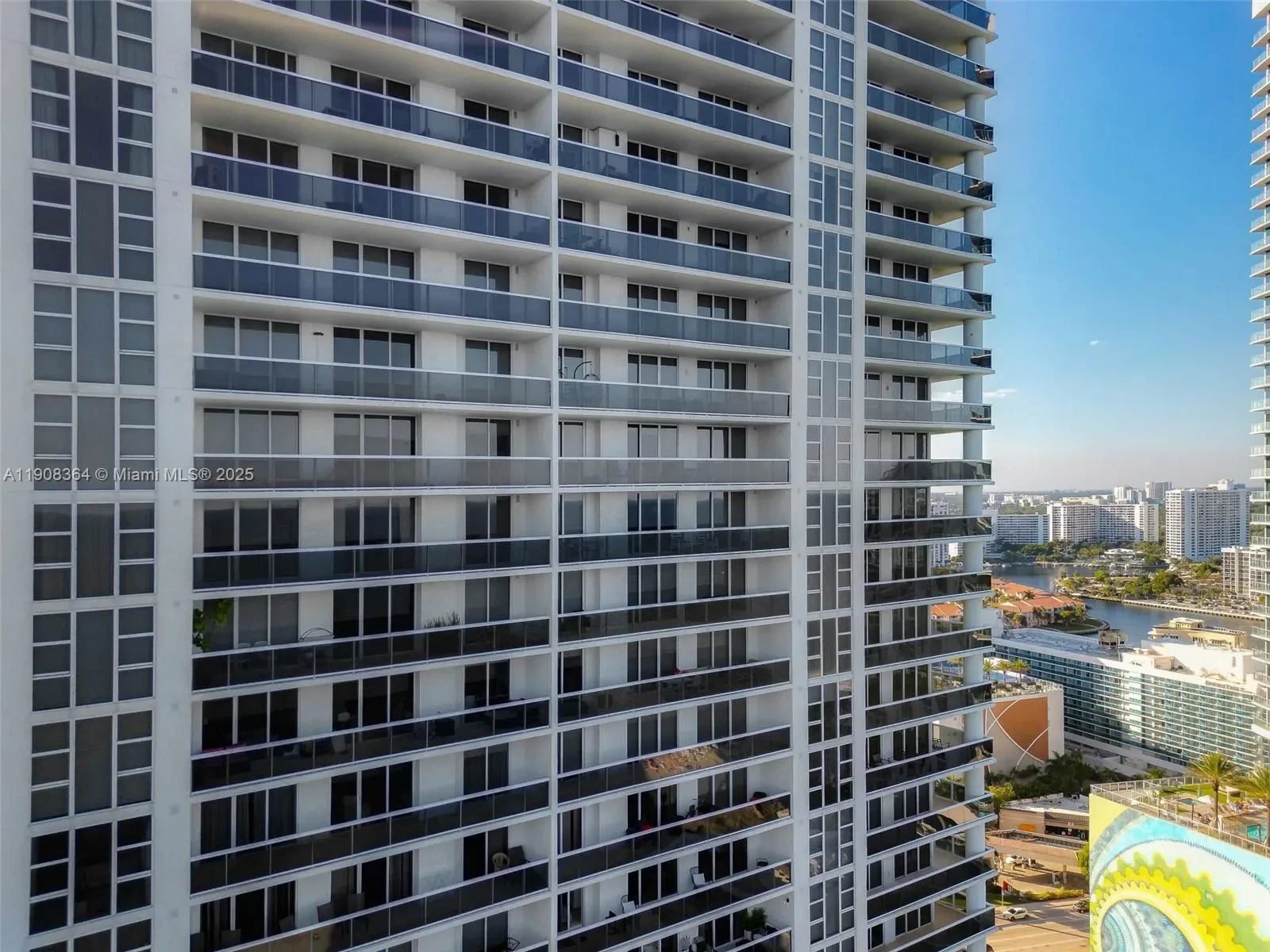 1800 S Ocean Dr 2603, Hallandale Beach, Florida, United States. - Photo 23