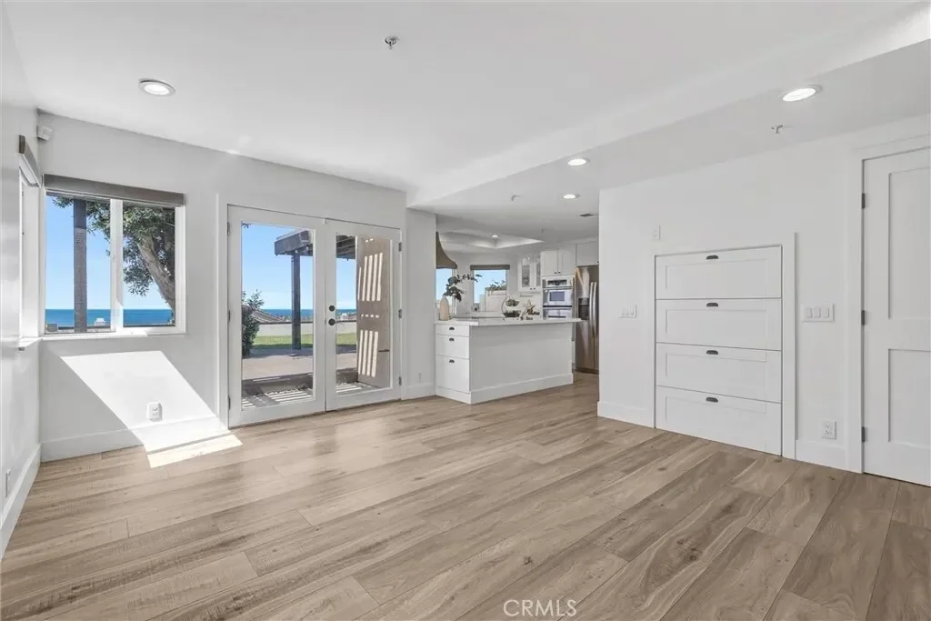 27 Burriana, San Clemente, California, United States. - Photo 22