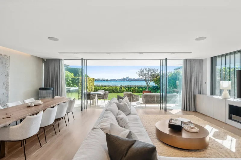 1/746 New South Head Road