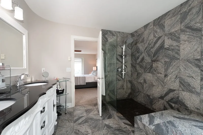 2823 Thimbleberry Ct, Coquitlam, BC V3E 2T3, Canada, Coquitlam, British Columbia, Canada. - Photo 34