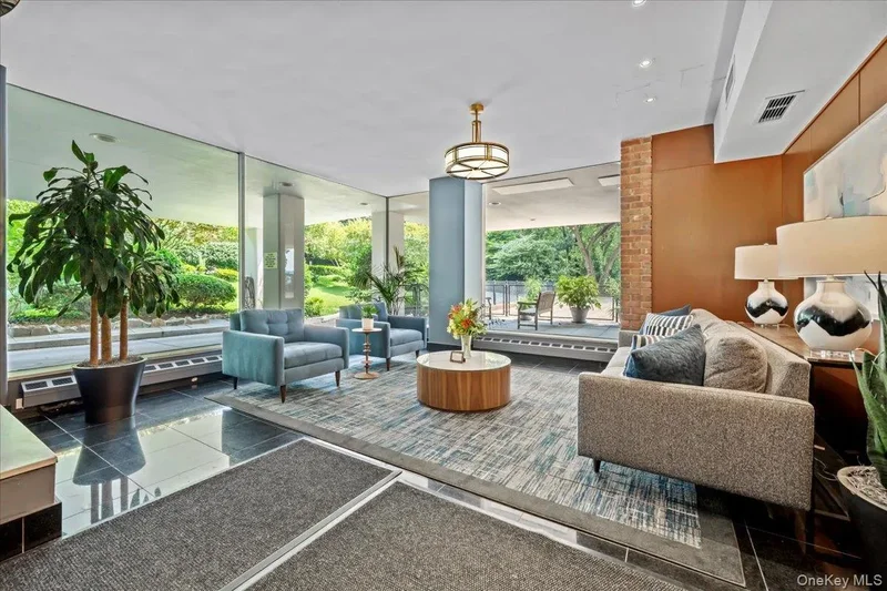 2727 Palisade Avenue, New York, New York, United States. - Photo 12