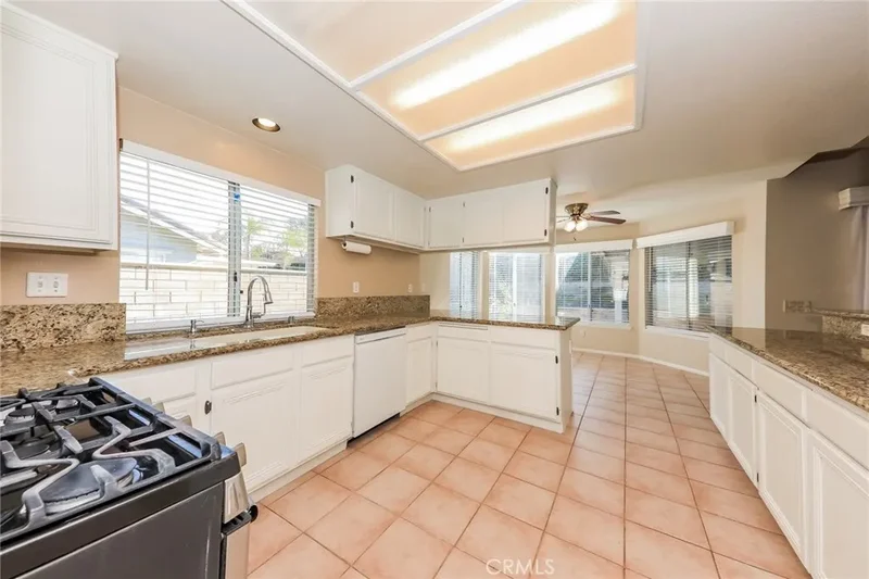 620 Walnut, Corona, CA 92881, Corona, California, United States. - Photo 9