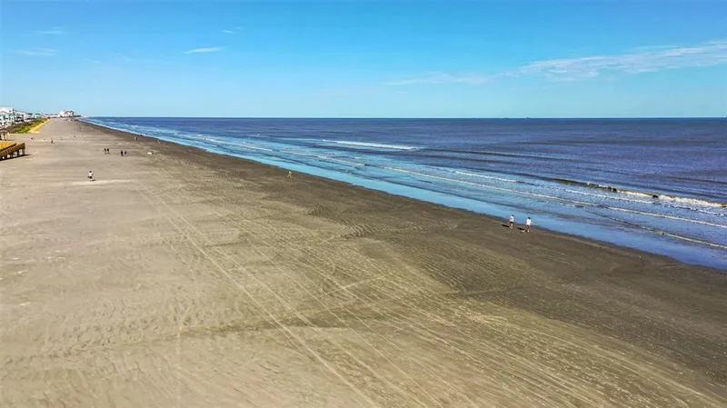 11811 Sunbather Lane, Galveston, Texas, United States. - Photo 48
