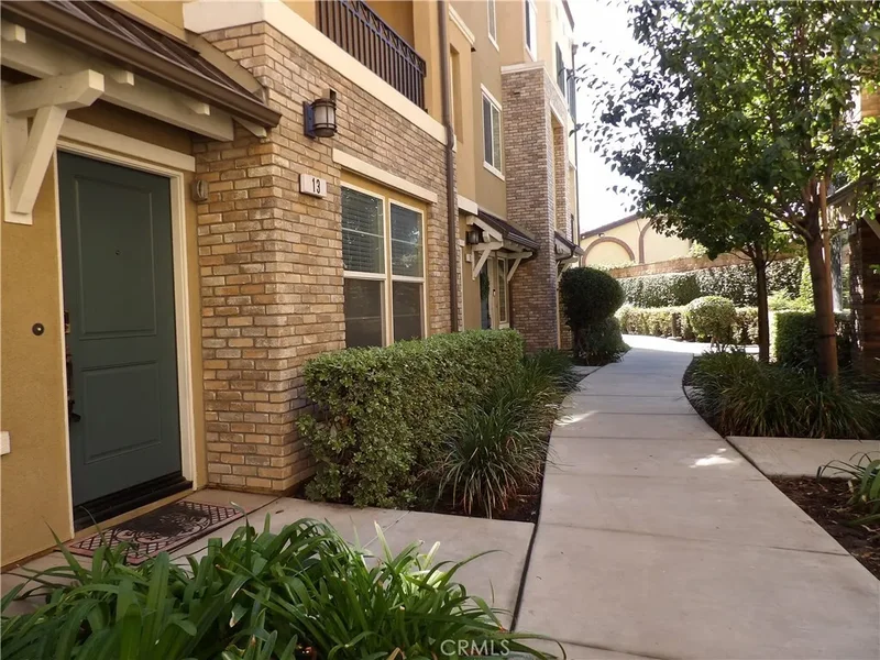 3 Bedrooms Townhouse