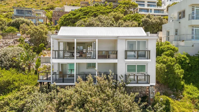 The Cliffhanger Bungalow