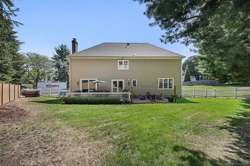 305 South Gate Lane, Fairfield, CT, 06890, USA, Fairfield, Connecticut, United States. - Photo 38