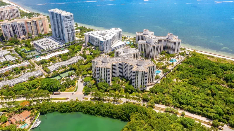 1121 Crandon Blvd Unit# E501, Key Biscayne, FL 33149, Key Biscayne, Florida, United States. - Photo 2
