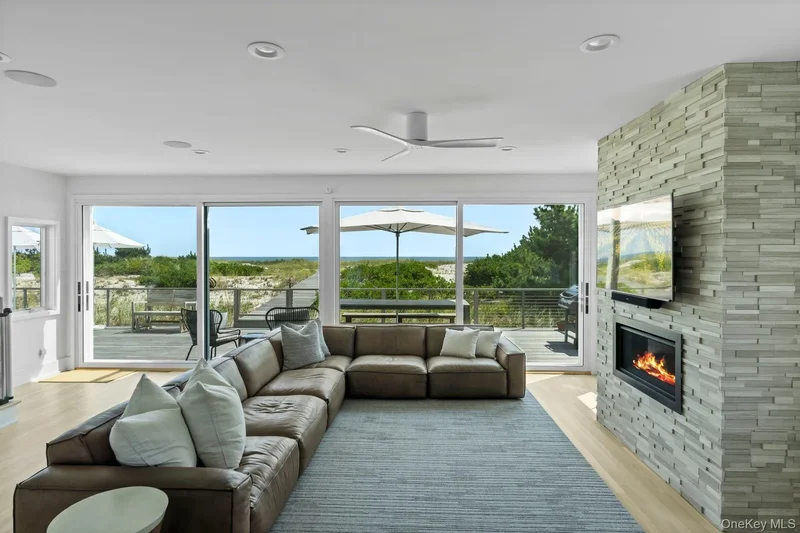 617 Dune Road, Westhampton, New York, United States. - Photo 27