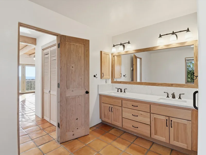 21 Buen Pastor, Santa Fe, NM 87508, Santa Fe, New Mexico, United States. - Photo 24