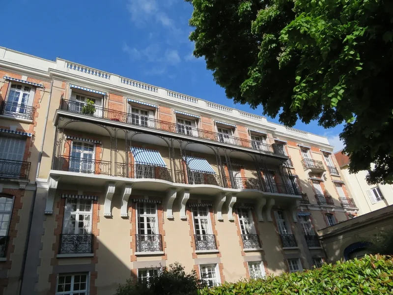 Pavillon Sévigné, Vichy, Auvergne-Rhône-Alpes, France. - Photo 3