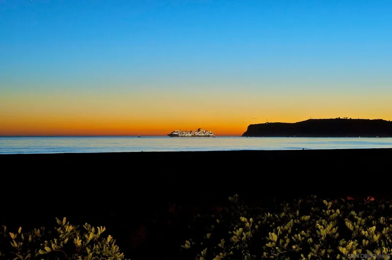 535 Ocean Blvd, Coronado, California, United States. - Photo 34