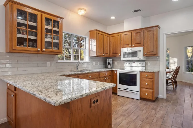 301 Crystal Meadows DR, Kyle, Texas, United States. - Photo 31