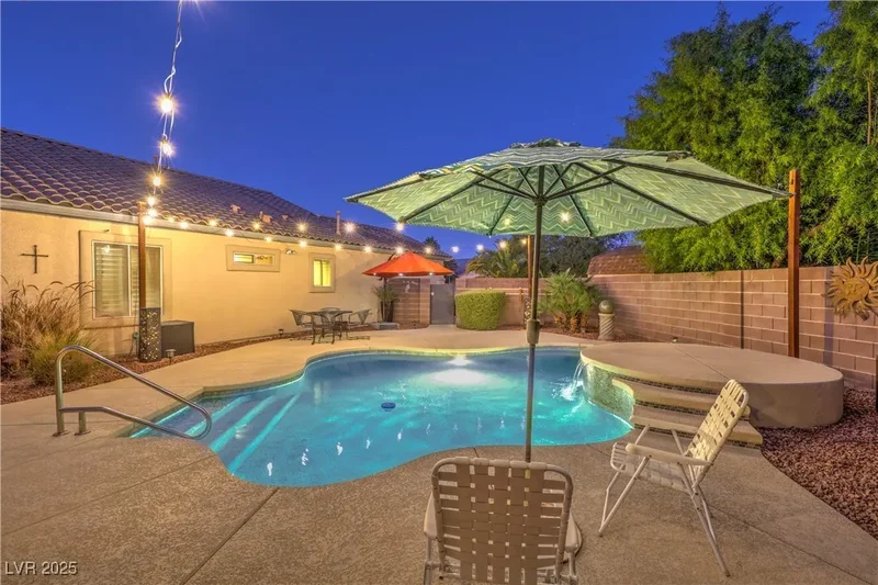 2699 Ivoryhill Street, Las Vegas, Nevada, United States. - Photo 19
