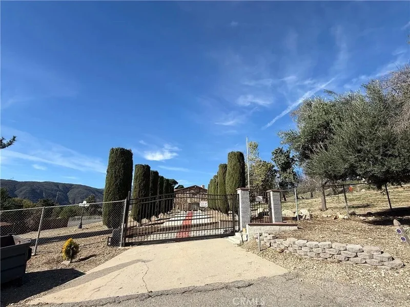 Single Family Residence in San Bernardino