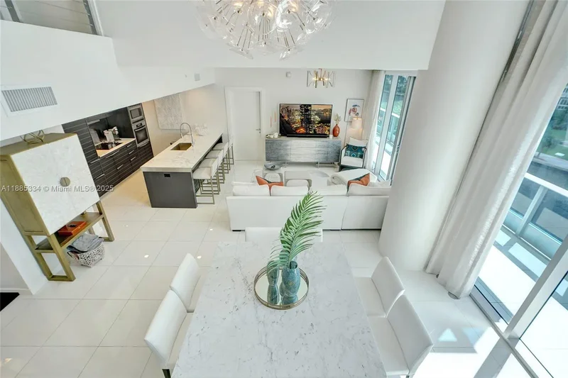 200 Biscayne Boulevard Way 505, Miami, Florida, United States. - Photo 13