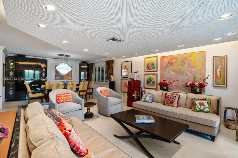 2100 NE 211th Ter, North Miami Beach, Florida, United States. - Photo 15