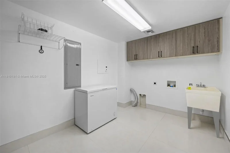 3201 NE 183rd St 1702, Golden Beach, Florida, United States. - Photo 16