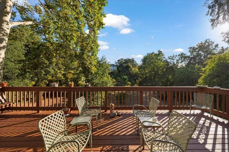 15292 Stratford Court, Monte Sereno, CA 95030, Los Gatos, California, United States. - Photo 13