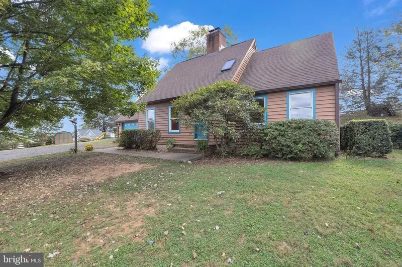 3 Bedrooms Single Family Detached