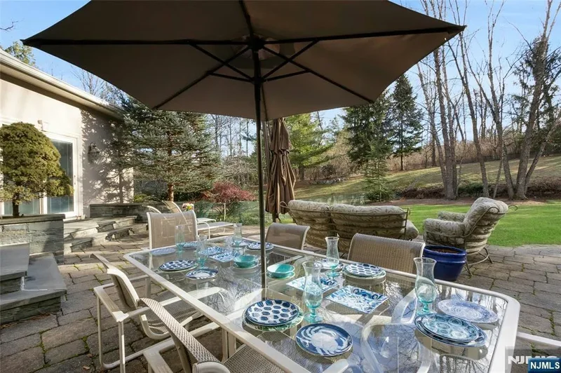 7 Finn Court, Mahwah, NJ 07430, Mahwah, New Jersey, United States. - Photo 12