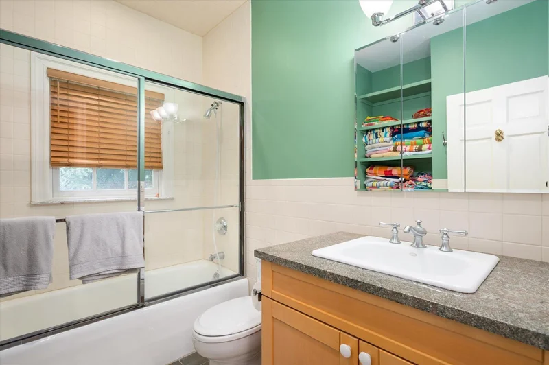 4 Clock Tower Lane, Old Westbury, NY 11568, Old Westbury, New York, United States. - Photo 11