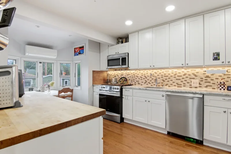 9 Coral Court , Malverne, NY 11565, Malverne, New York, United States. - Photo 13