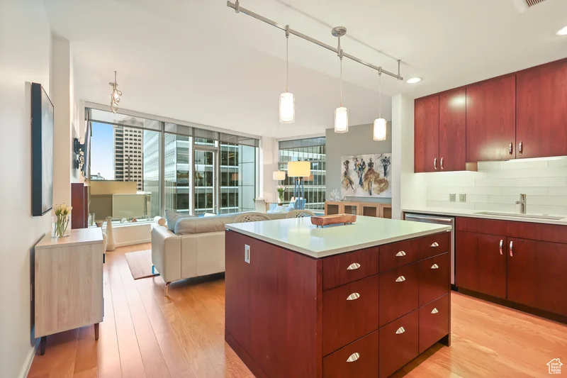 35 E 100,Salt Lake City, Ut, 84111