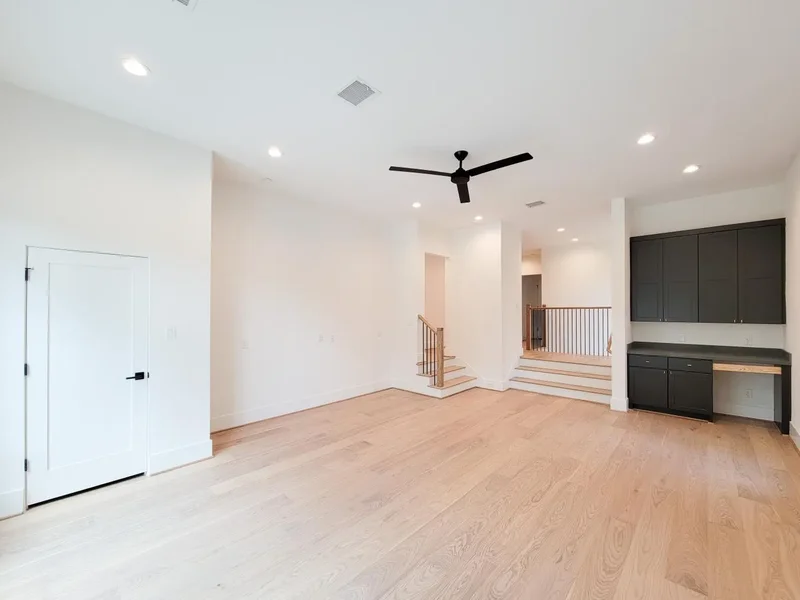 2017 W 14th Street, Houston, Texas, United States. - Photo 23