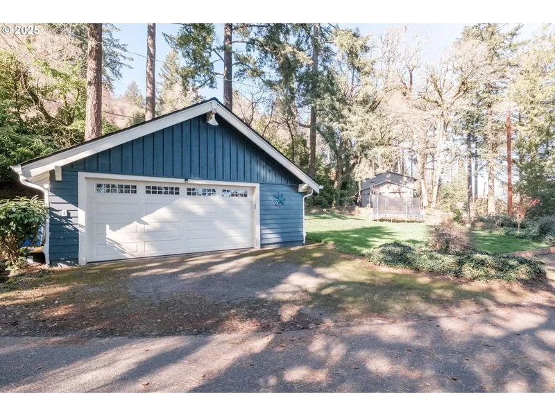 13060 SW Elk Rock Rd, LakeOswego, OR 97034, Lake Oswego, Oregon, United States. - Photo 33