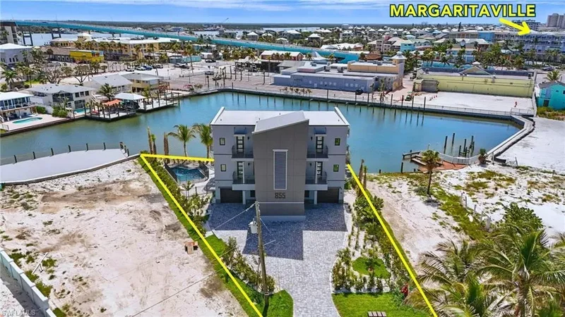 855 Lagoon ST, Fort Myers Beach, Florida, United States. - Photo 35