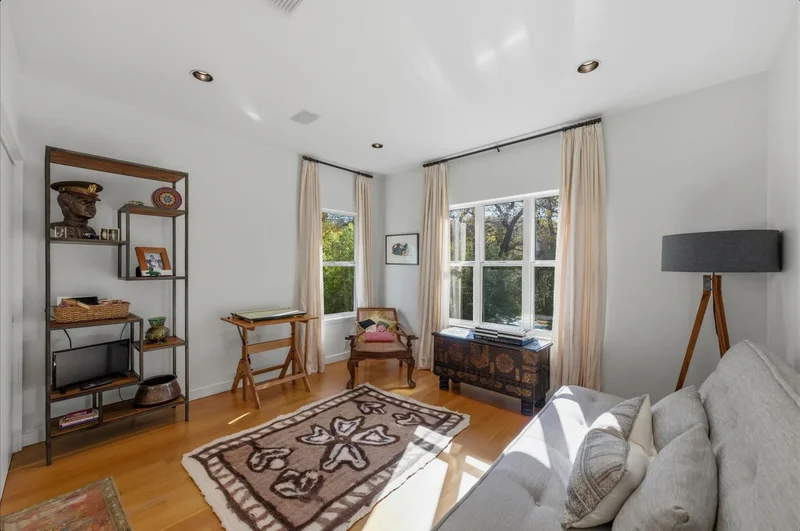 1712 W 10th ST W, Austin, Texas, United States. - Photo 28