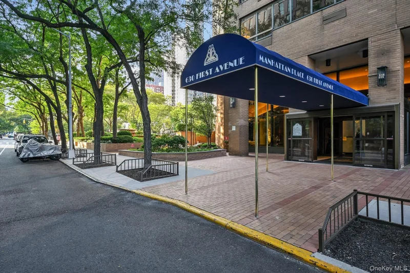 630 1st Avenue, 12J - New York (Manhattan), New York