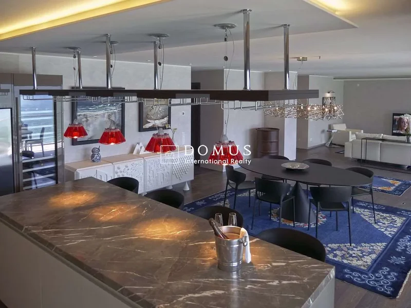 Esclusive Penthouse With Roof Garden And Lake View