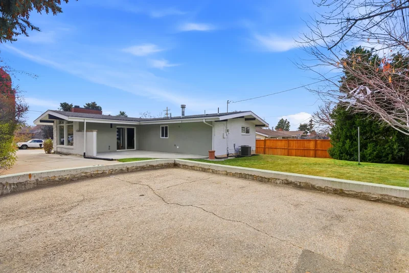 2809 E 4510 S, Holladay, Utah, United States. - Photo 40