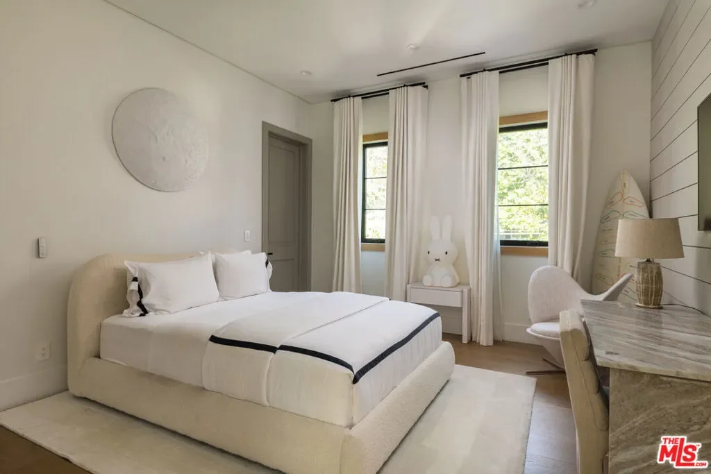 455 N Bundy Drive, Los Angeles, California, United States. - Photo 7
