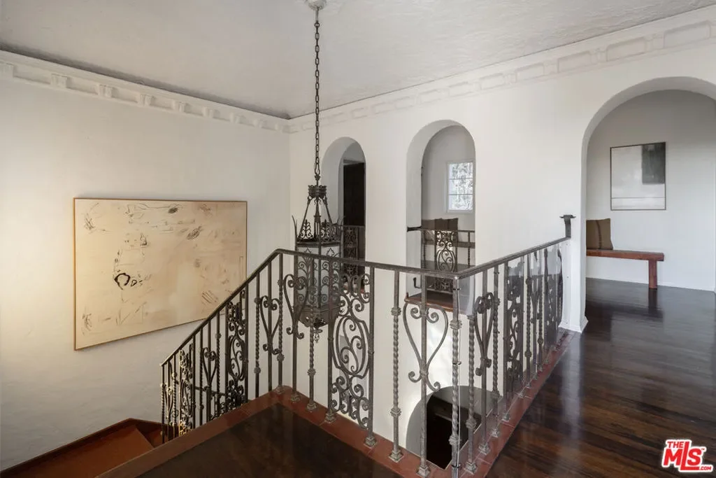 5470 Los Feliz Boulevard, Los Angeles, California, United States. - Photo 14