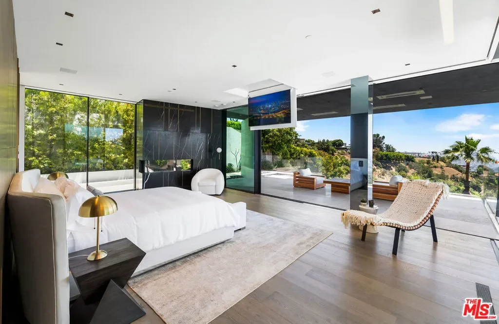 1108 Wallace, Beverly Hills, California, United States. - Photo 28