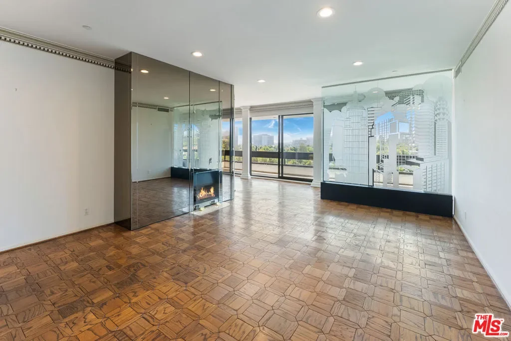 Gallery photo 10