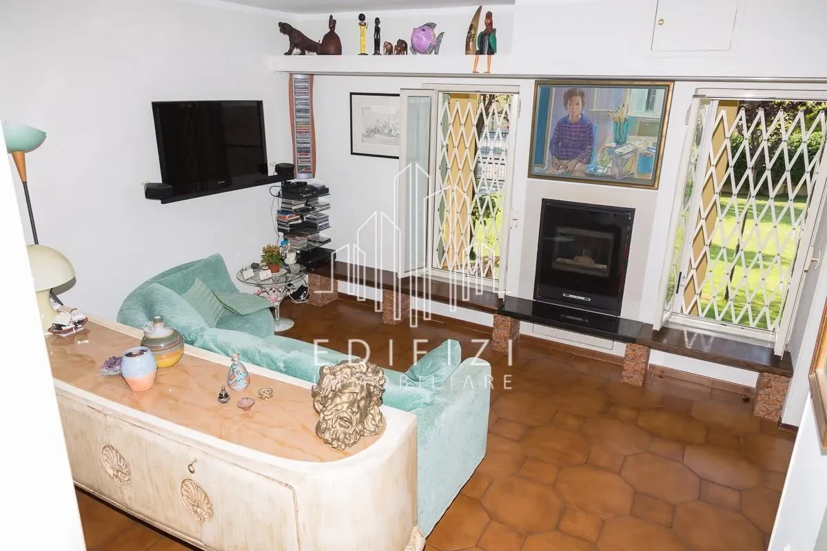 Gallery photo 4