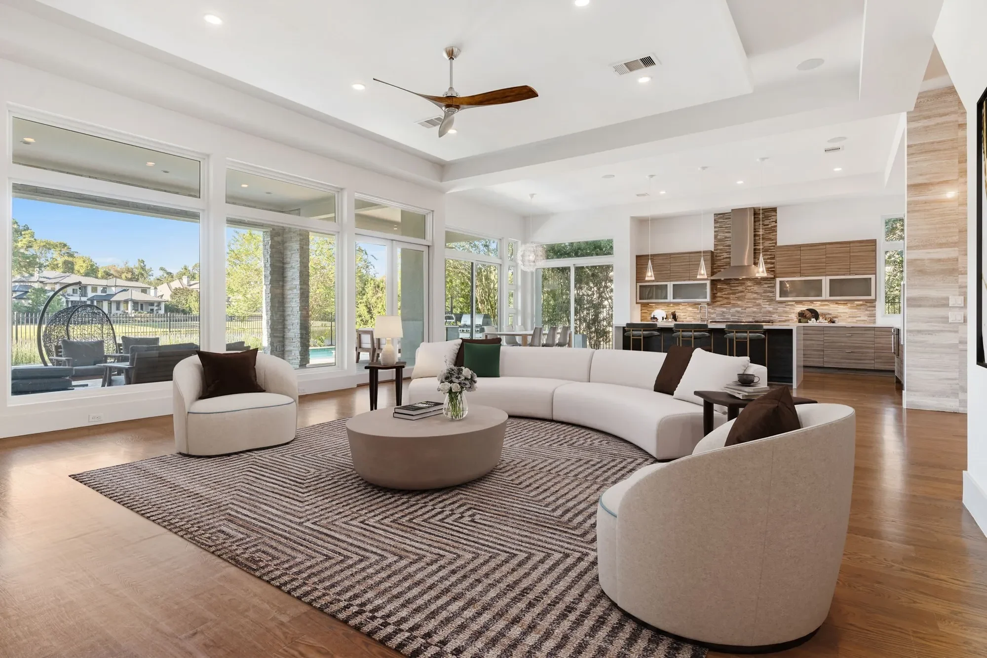 18 Pronghorn Place, The Woodlands, TX 77389, The Woodlands, Texas, United States. - Hero Image
