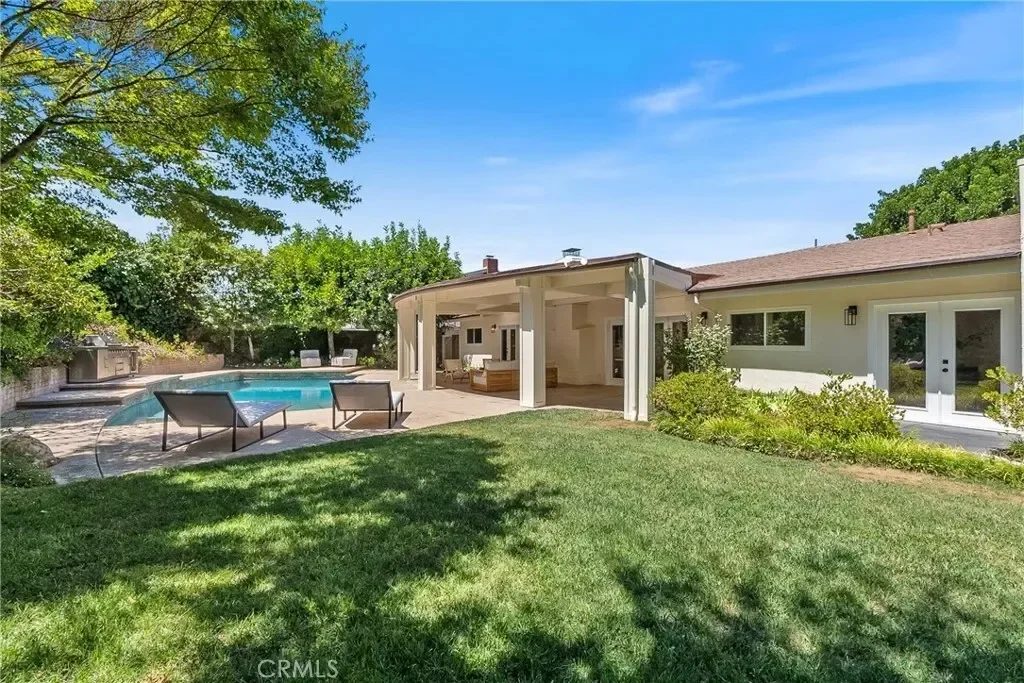 16430 Dorado Drive, Los Angeles, California, United States. - Photo 23