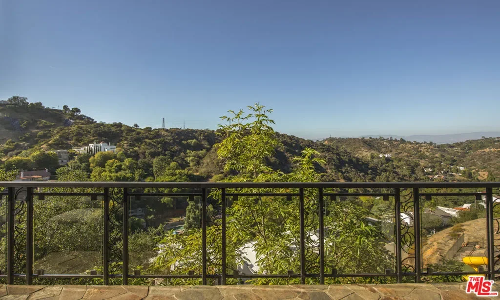 2125 Kew Drive, Los Angeles, California, United States. - Photo 20