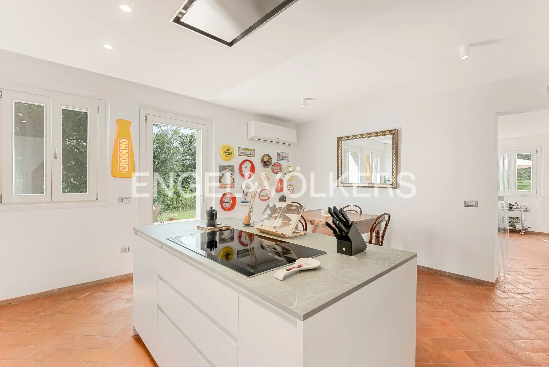 Gallery photo 2